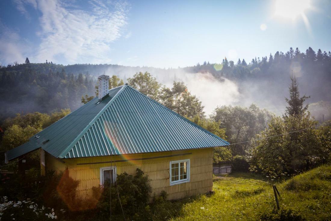 Садиба Під Гострою ชเดนิเยโว ภายนอก รูปภาพ